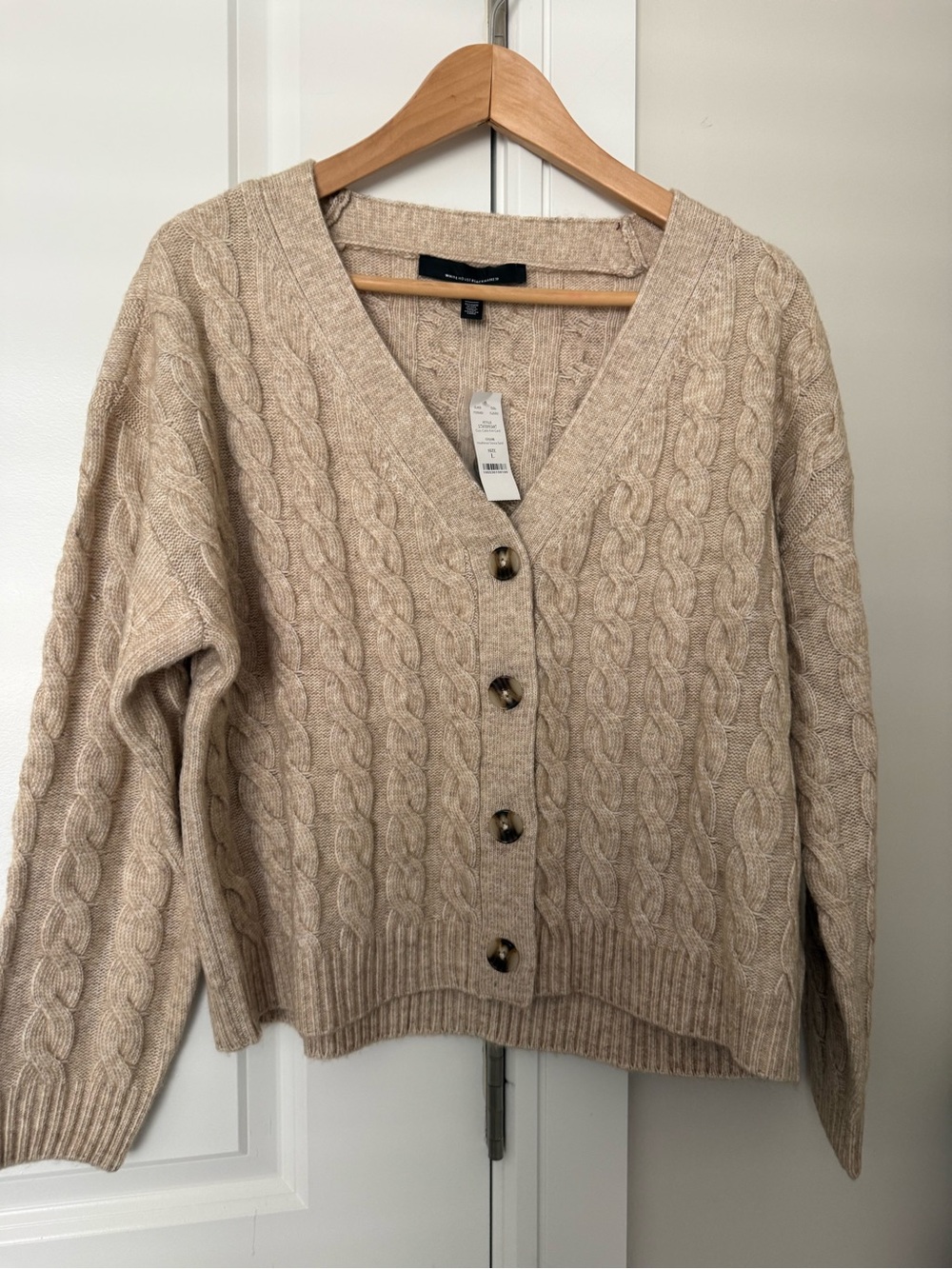 NWT White House black Market  Knit V-Neck Button crop Cardigan Sweater - Cream L